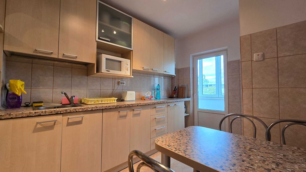 Vând apartament 2 camere mobilat complet, Port Turistic Mangalia