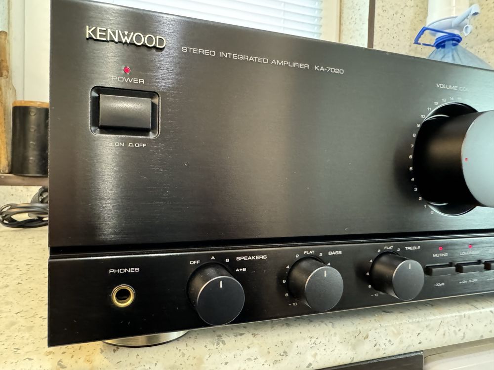 Kenwood KA-7020 Качествен стерео усилвател