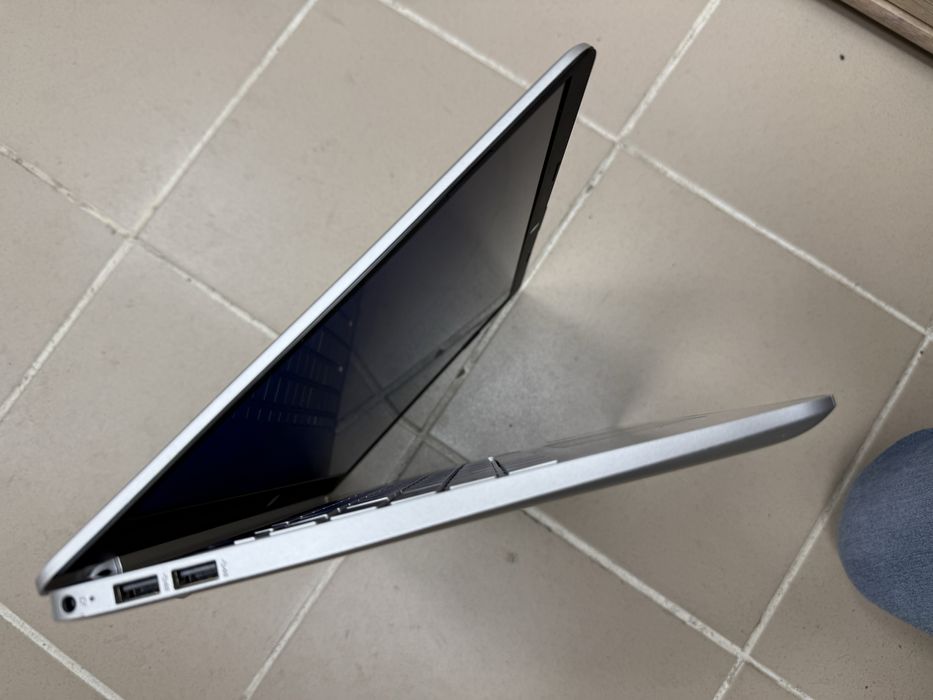 Лаптоп HP 15s- EQ2056NU . 15,6 инчов