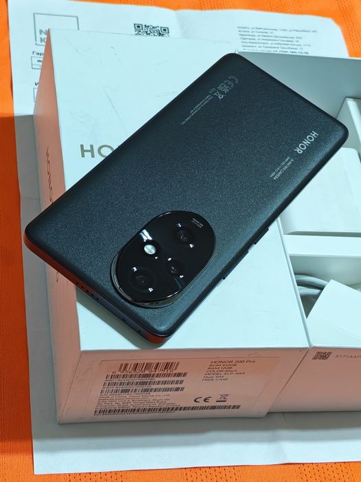 Honor 200 Pro 512 gb Ram 12 5G полный комплект