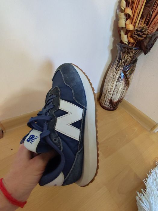 Маратонки New balance eur 35.5 обувани малко