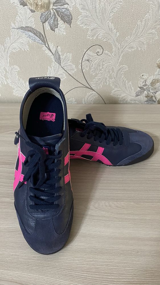 Кроссовки кожаные Asics. Оригинал!