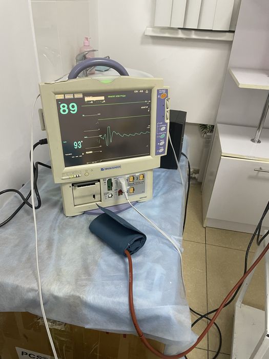 Монитор, кардиомонитор