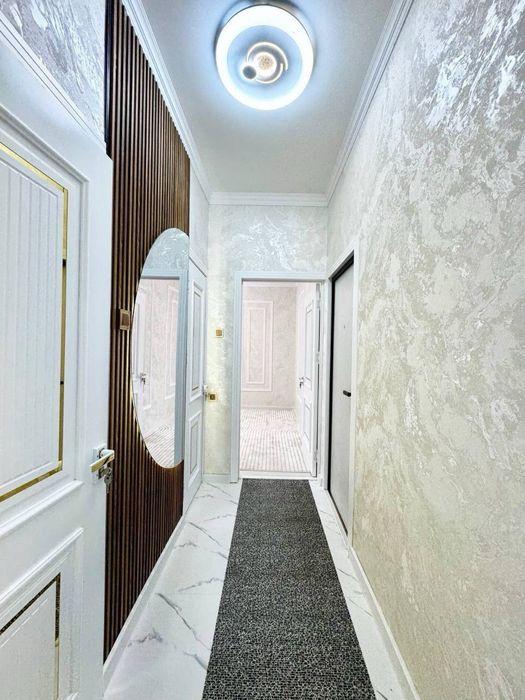 Чиланзар 11 кв Новый Евроремонт 2в3 комнатная.