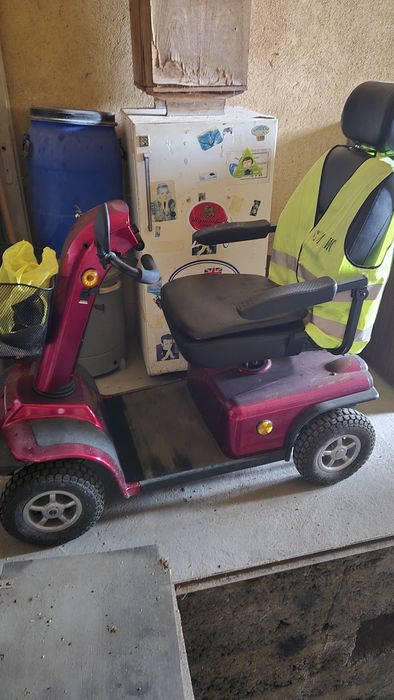 Скутер за трудно подвижни хора