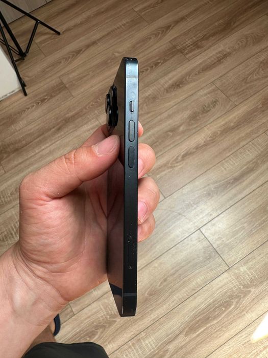 iPhone 14 Black, cititi anuntul