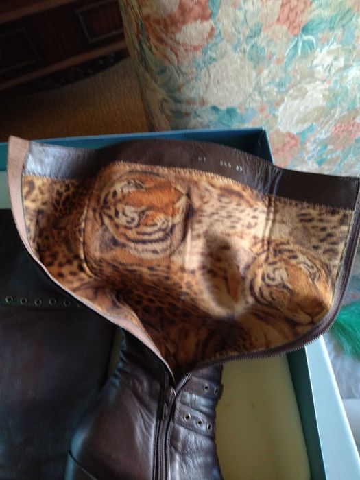 Дамски бутуши , кожени