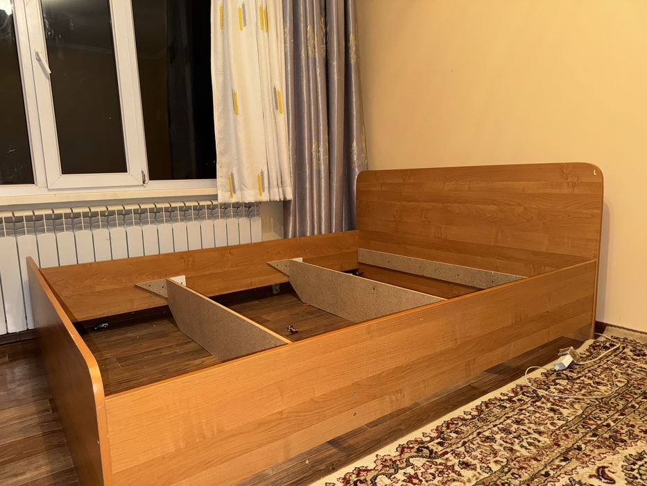 Кровать широкий, с матрасом