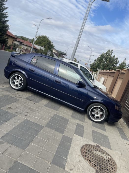 Vand sau schimb opel astra G 1.6 8v