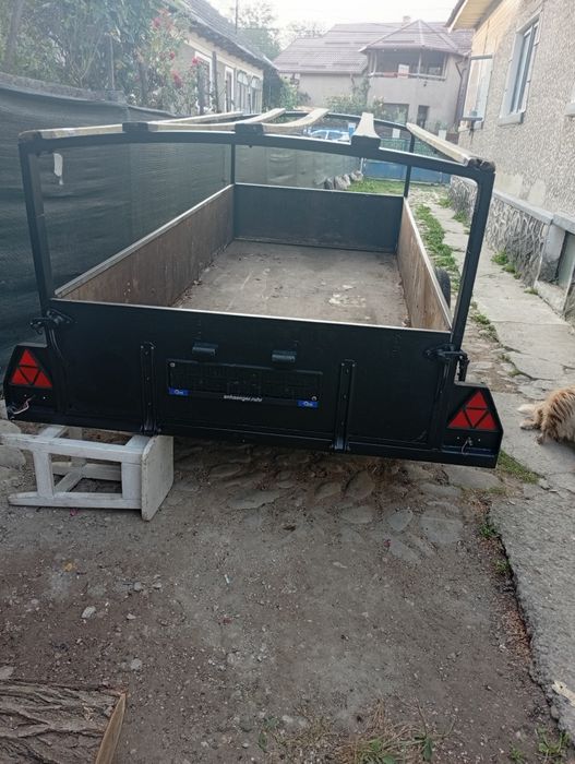 Vând remorca 1300kg