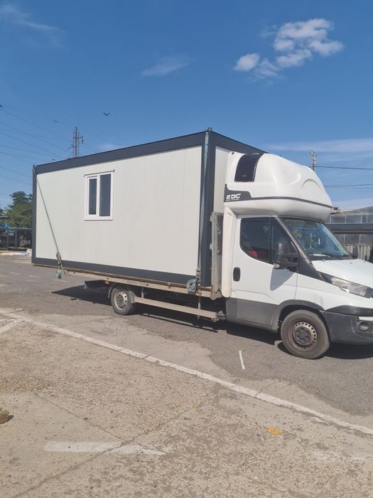 Containere, vitrina, grup sanitar, vestiar, birou, cazare muncitori,