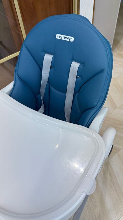 Детский стул для кормления Peg perego