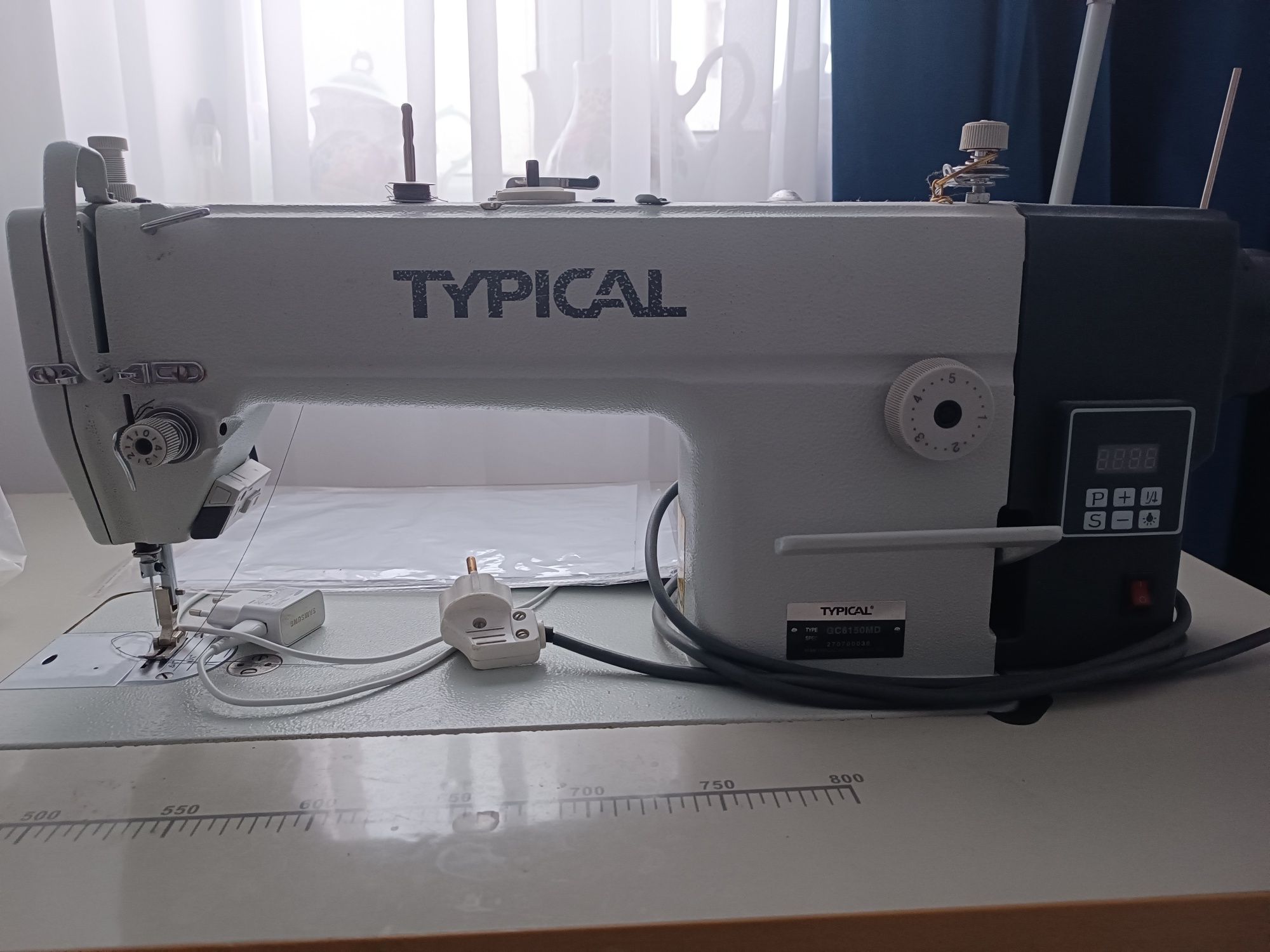 Продам промышленную швейную машинку typical