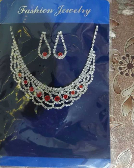 Set bijuterii de lux din aliaj cu pietricele