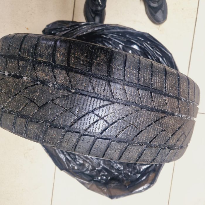 Продам резину лепучка