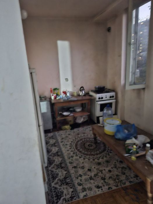 Продажа Кирпичный дом 3 комнаты 4 этаж  Спутник 4 рядом Индекс базар