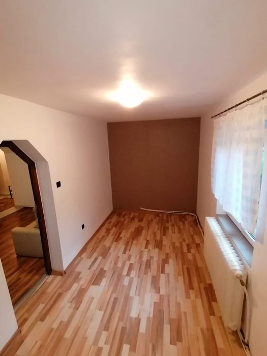 Chirie - Apartament cu 3 camere