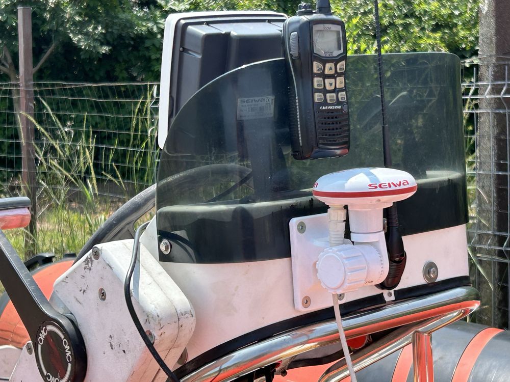 Barca RIB cu motor si peridoc