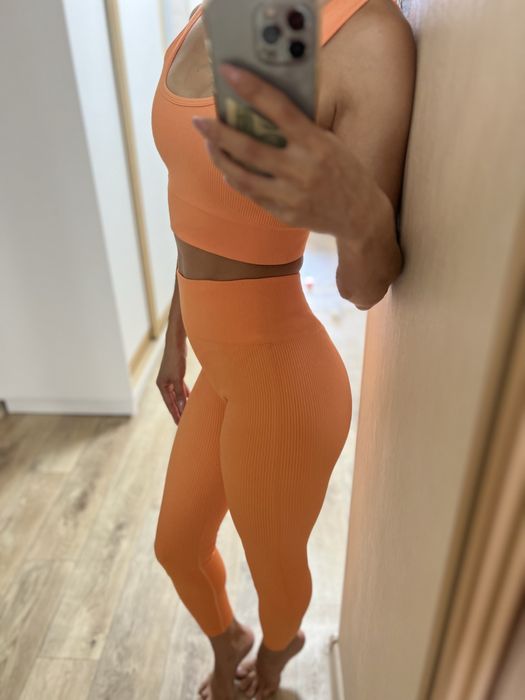 Костюм спортивный