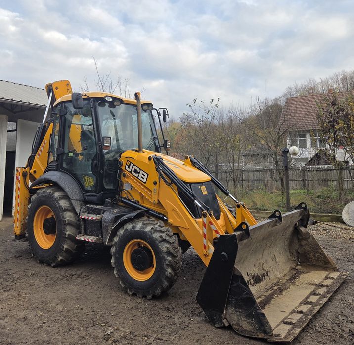 Buldoexcavator Jcb 3cx 2014
