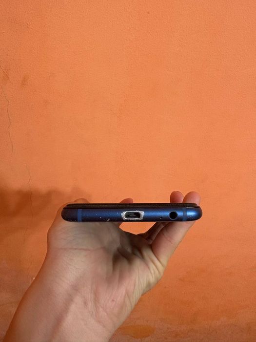 Самсунг а6+ 4/32