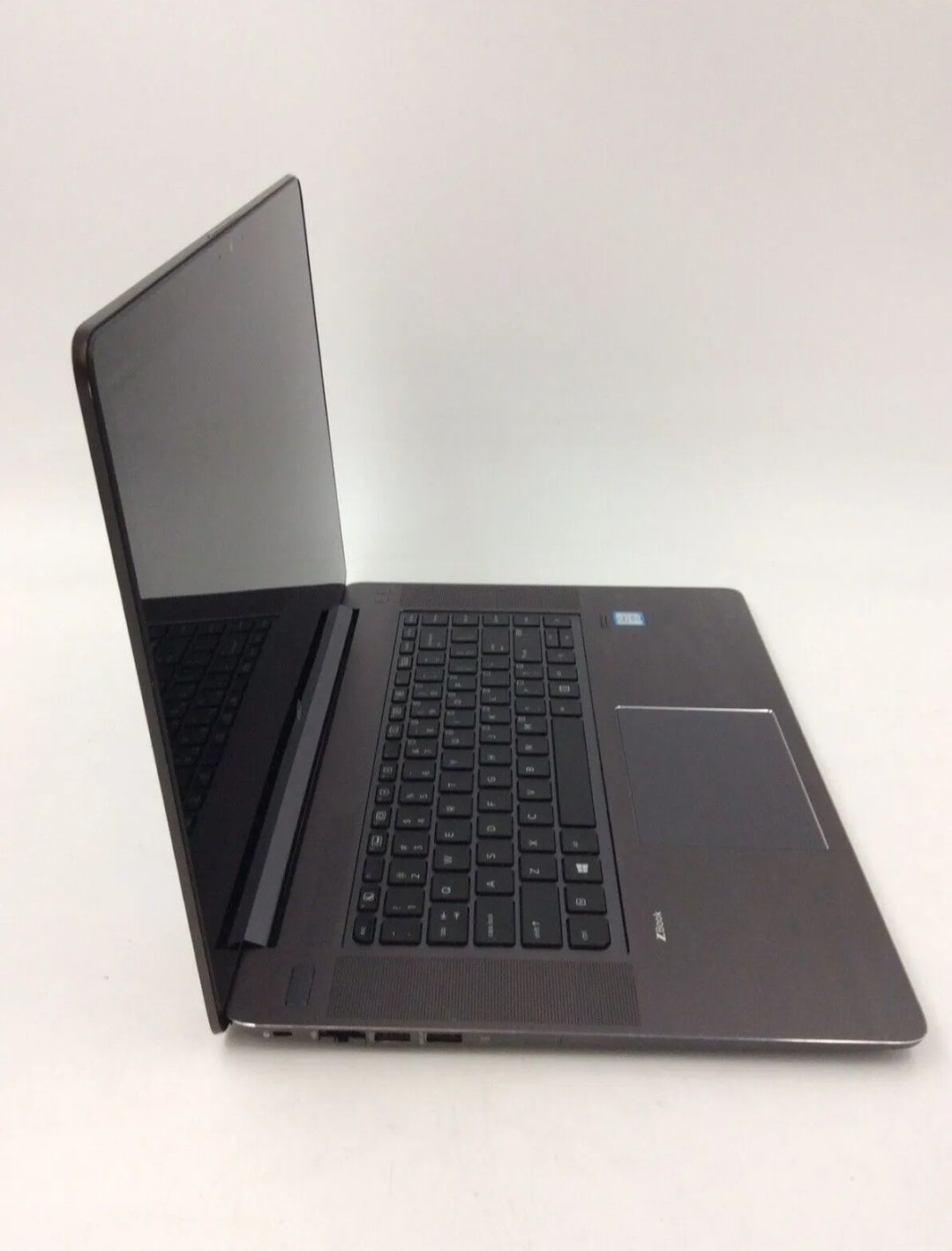 Laptop HP ZBook, RAM 32GB, Nvidia 4Gb,ecran tactil,WIN10, fingerprint