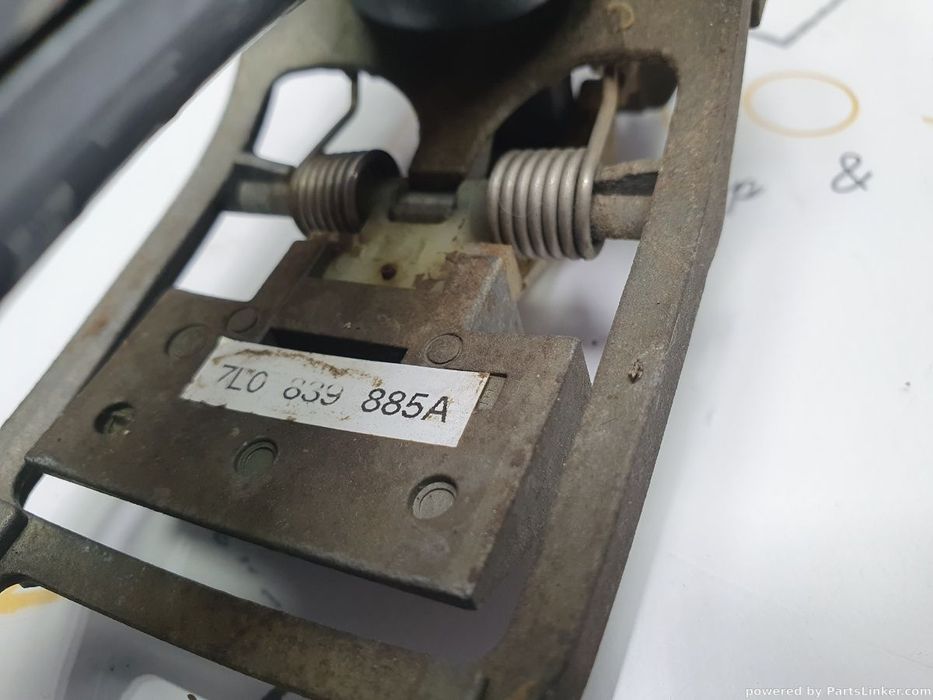 Maner cu suport usa stanga spate VOLKSWAGEN TOUAREG (7LA, 7L6, 7L7) [ 2002 - 2013 ] R5 TDI (BAC, BPE) 128KW|174HP OEM 7L0839885A / 7L0 839 885 A