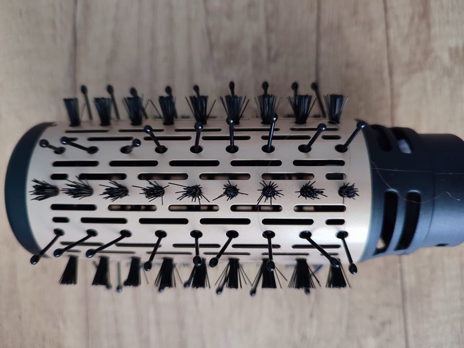 Vand perie de păr remington.