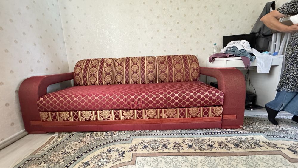Диван хорошого состояния