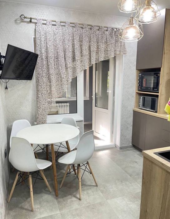 Сдается квартира в аренду ! 100кв.м 3комнаты 1-этаж Юнусабад19 Сайрам