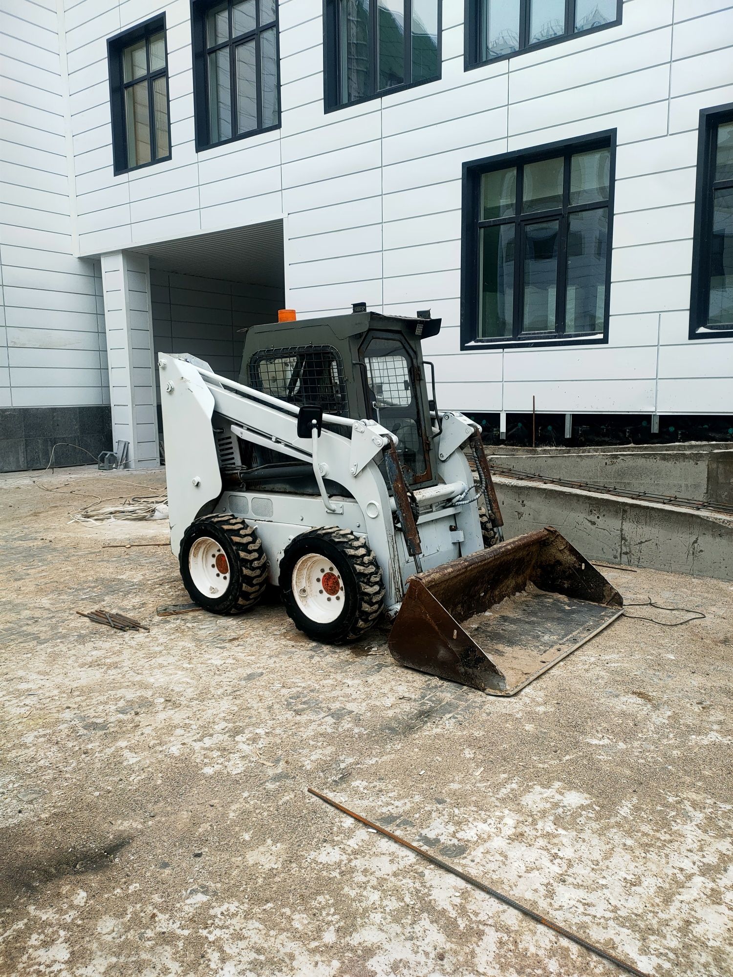 Аренда мини погрузчика , Бобкат , мультик , bobcat, бопкат