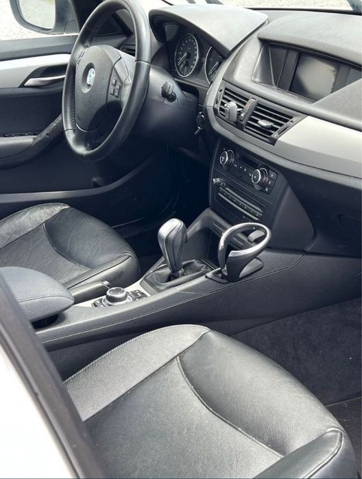 Vand Bmw X1 2.0d automat recent adus