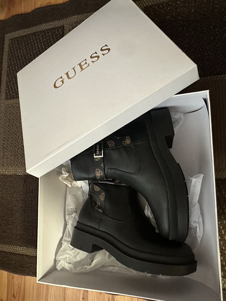 Guess Дамски боти Guess