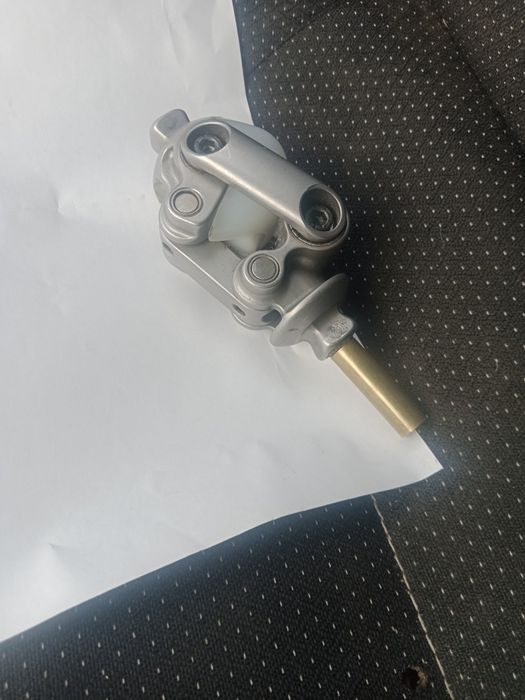 Коленнй протез новый недорого