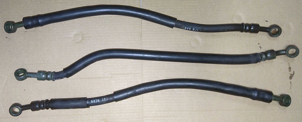 Спирачни маркучи от Yamaha FZS 600 2003 Fazer