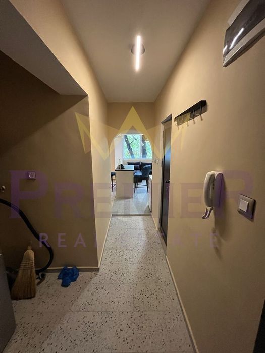 Дава се под наем Двустаен апартамент в Варна, Център - 50 кв.м за 423.3 € - Снимка #4