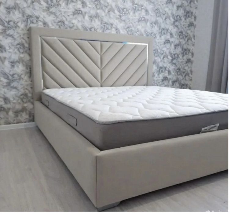 ПРОДАМ кровать 160х200 см
