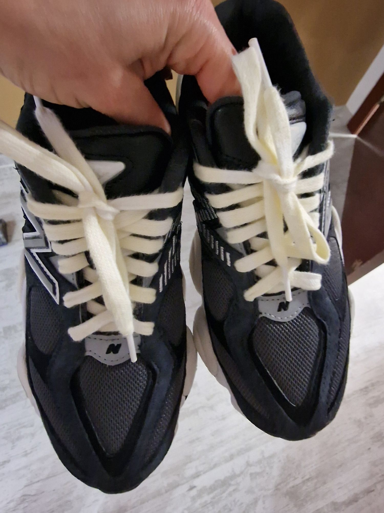 Оригинални New Balance 9060 номер 36