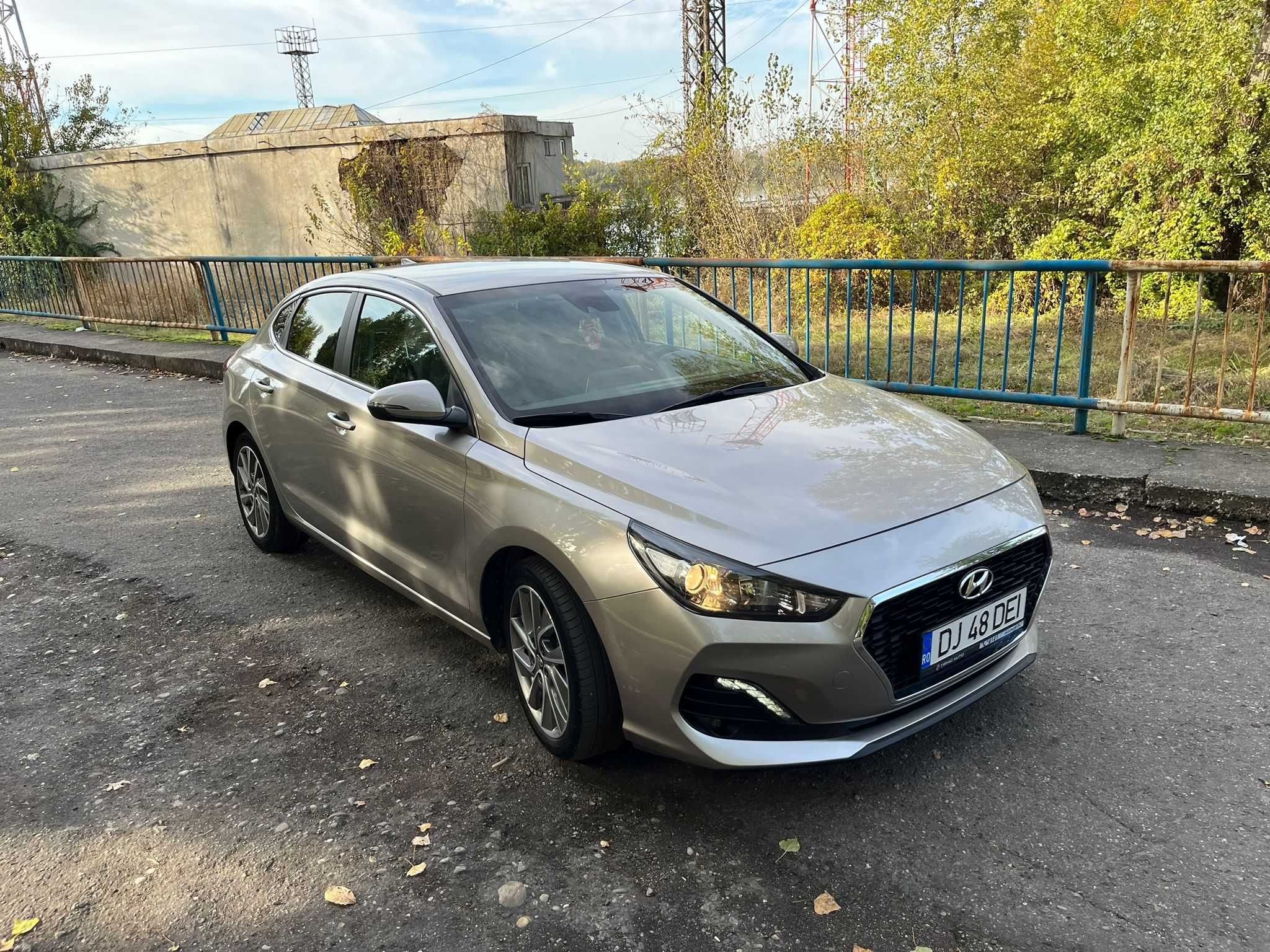 Hyundai I30 FASTBACK EXCLUSIV/ AUTOMATĂ/ Cumparată de nouă - Garanție