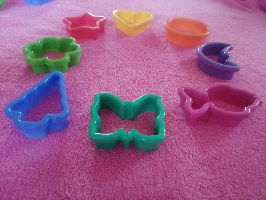 Set 6 forme/ modele/ decupaje aluat, foietaj, marțipan