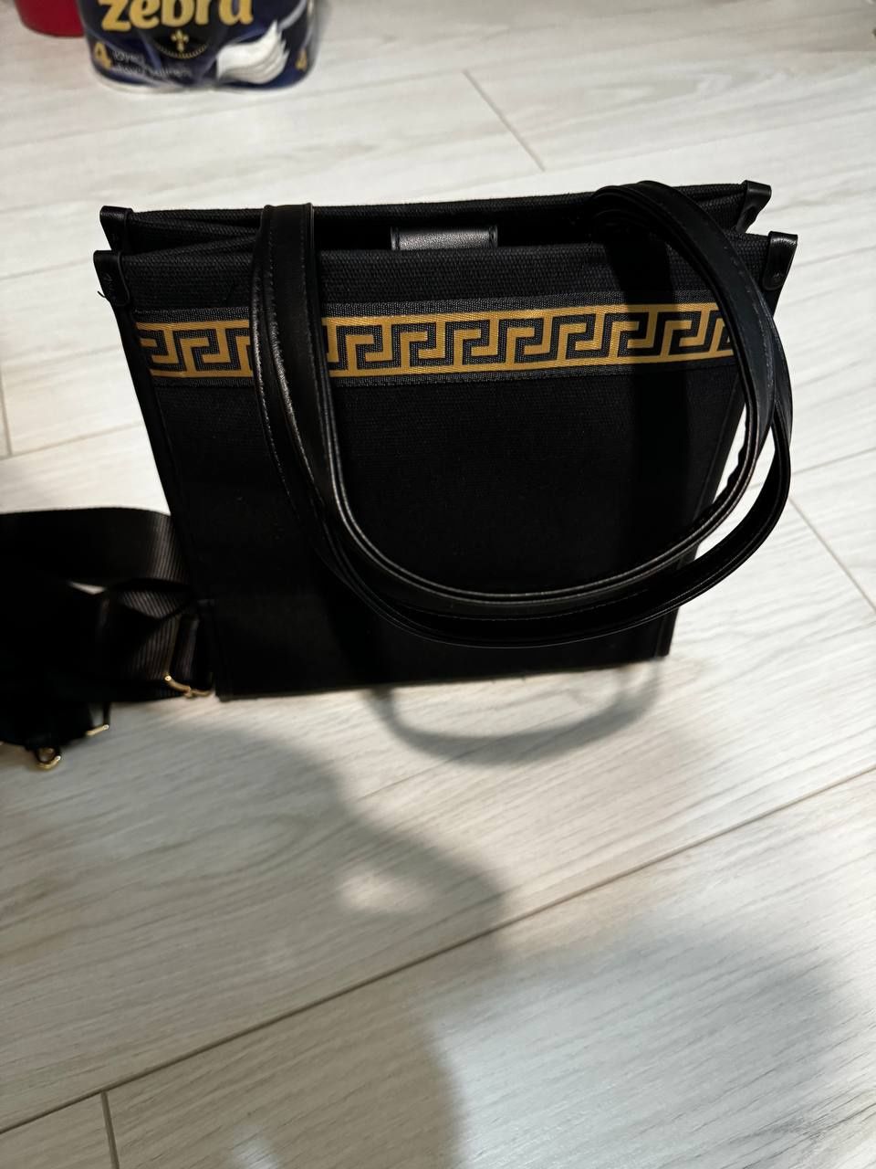 Елегантна чанта VERSACE