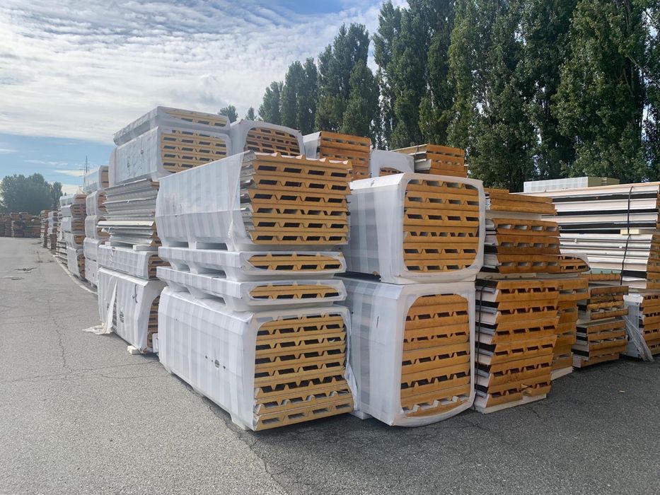 Panouri sandwich caracal