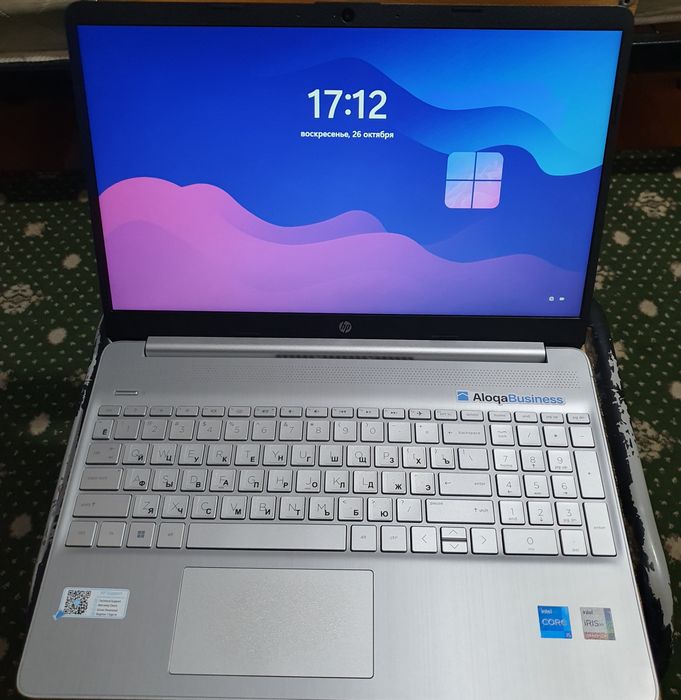 HP Intel i5 1235U