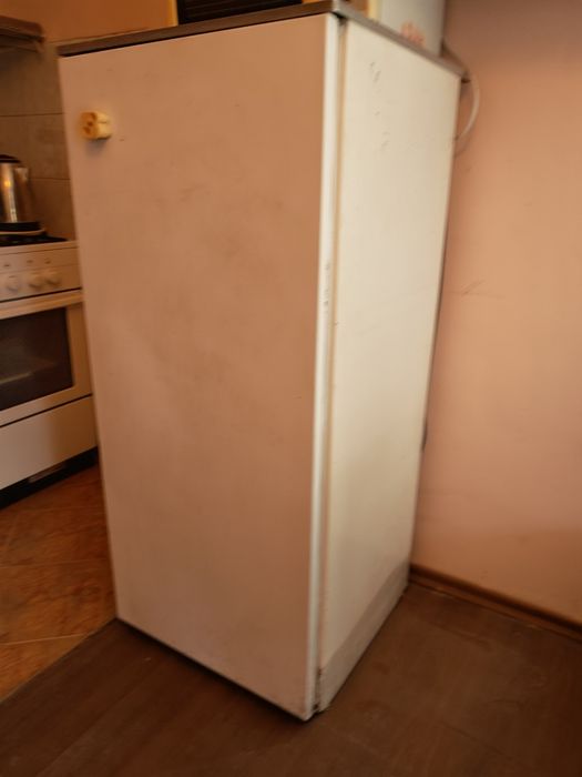 Хладилник МРАЗ .