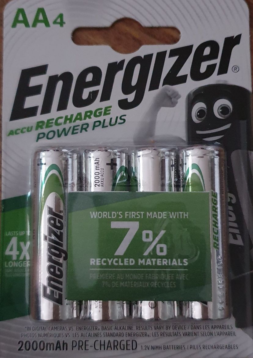 Acumulatori Energizer AA si AAA