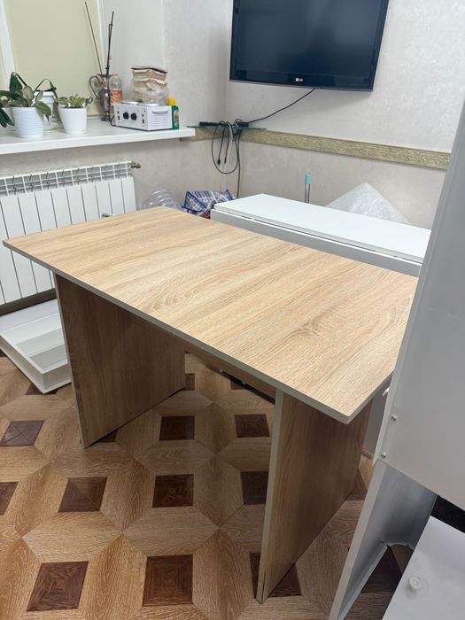 Стол небольшой ЛДСП