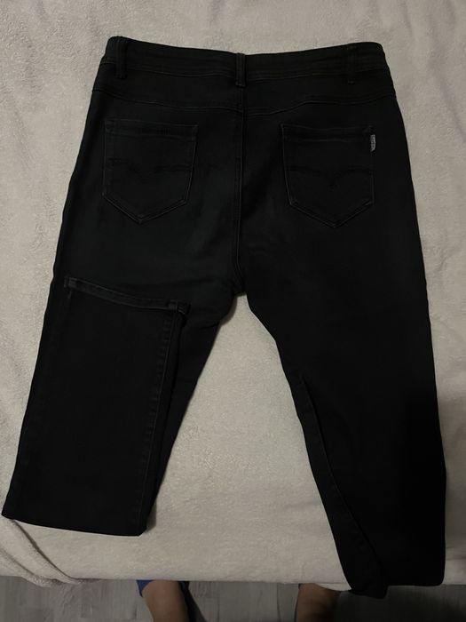 Два чифта дънки на марката sunbird