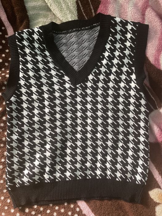 Жилетка — чернобелая