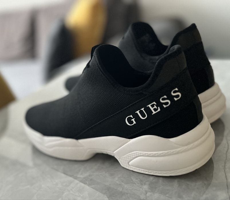 Нови маратонки Guess