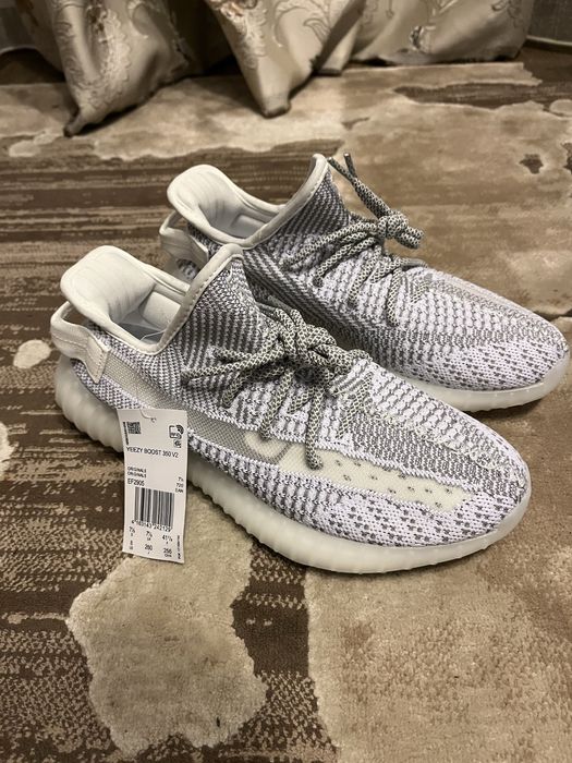 Yeezy 350 V2 Boost, 41 1/3, noi cu eticheta